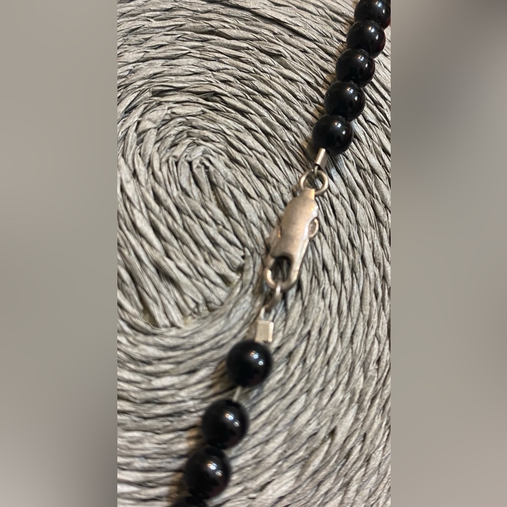 Martha Howell Amethyst and black lip oyster Big pendant in Black beaded choker - Picture 5 of 5